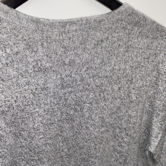 Gaze Heathered Gray Sweater small - Picture 5 of 5